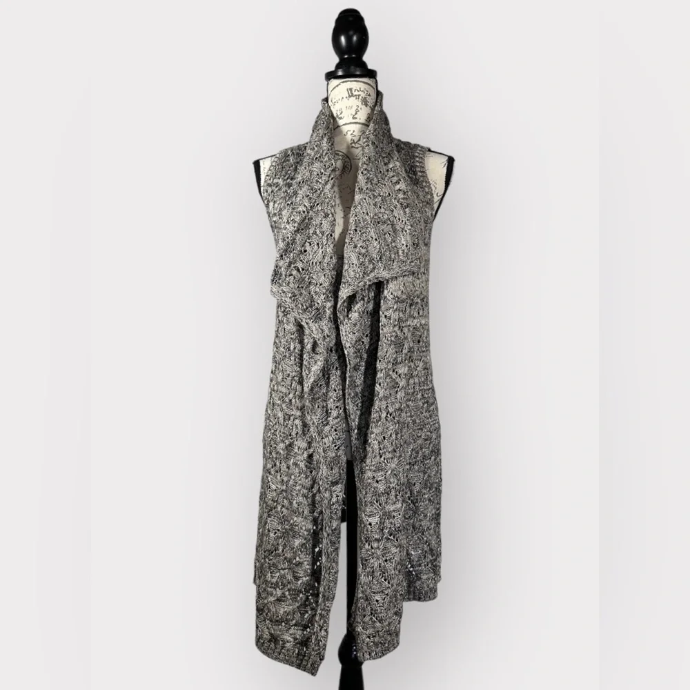 Artisan NY, Sleeveless Cardigan, Size Small